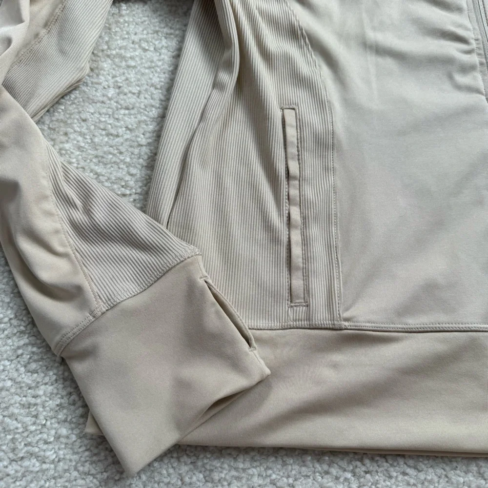 NWT matching athletic set jacket and leggings - Picture 4 of 9